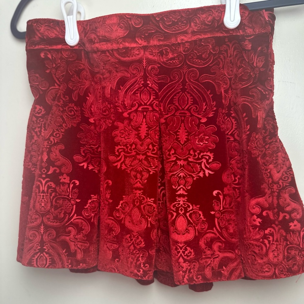 Sugar Thrillz/Dolls Kill Red December Dilemma Embossed Brocade Mini Skirt NWT S - Picture 4 of 16